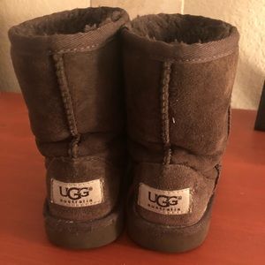 Girls brown Ugg boots